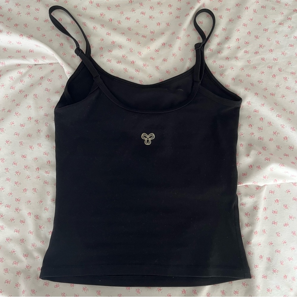 Aritzia Black Golden BUTTER Essential Camisole🖤🖤